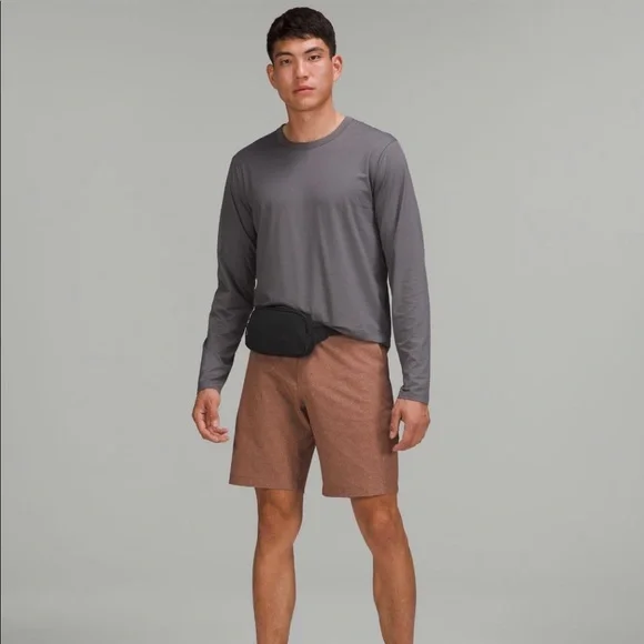 NWT! Lululemon MINI BELT BAG in Black - Picture 3 of 13